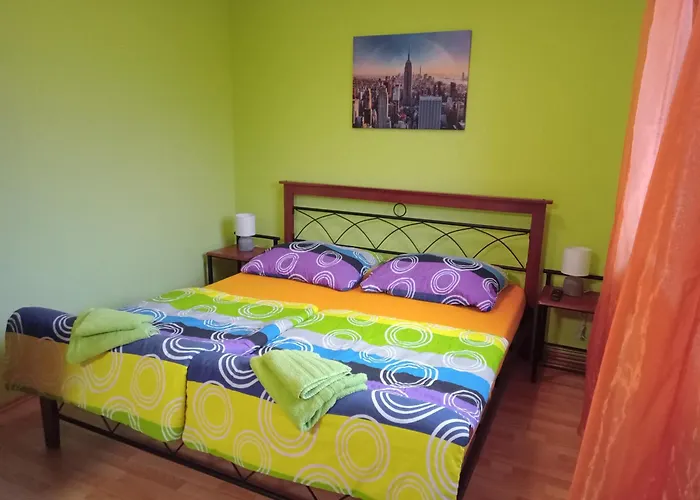 Orange Aparthotel 3*