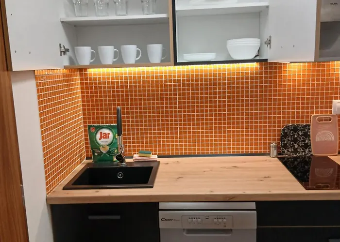 Orange Aparthotel 3*